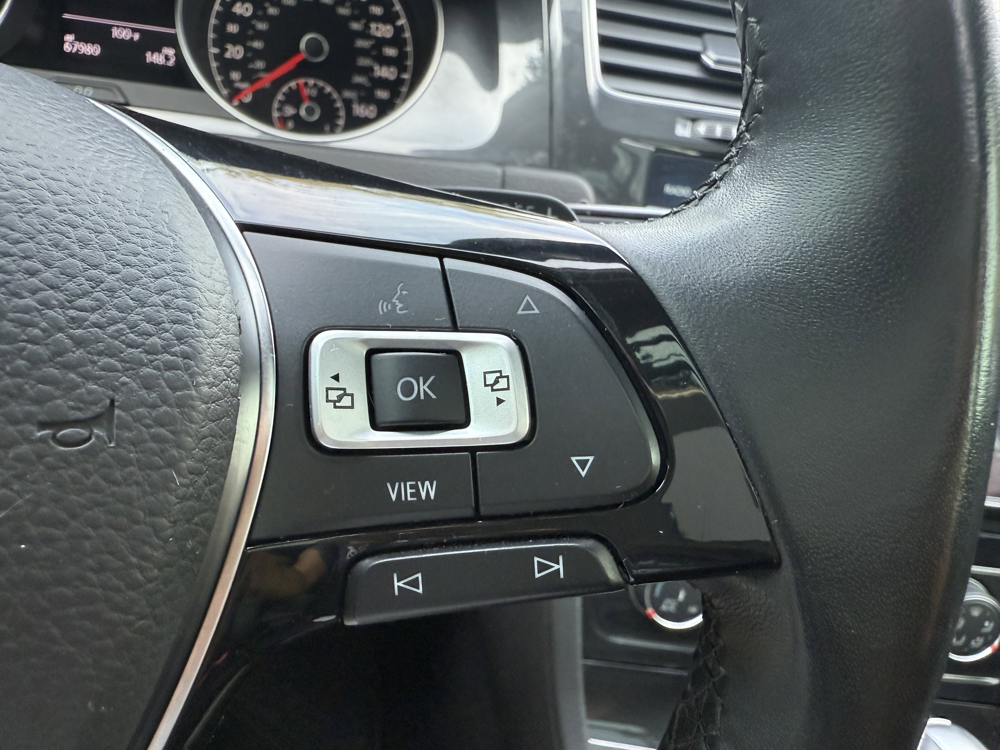Used 2019 Volkswagen Golf SE image 40