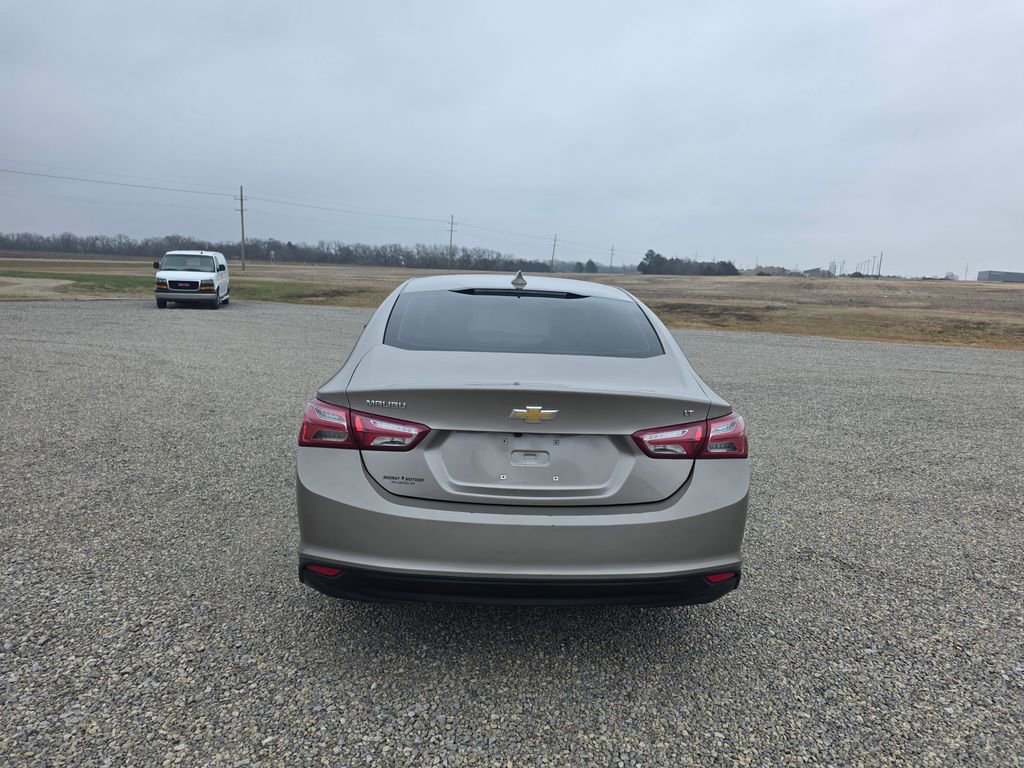 Used 2022 Chevrolet Malibu LT image 4