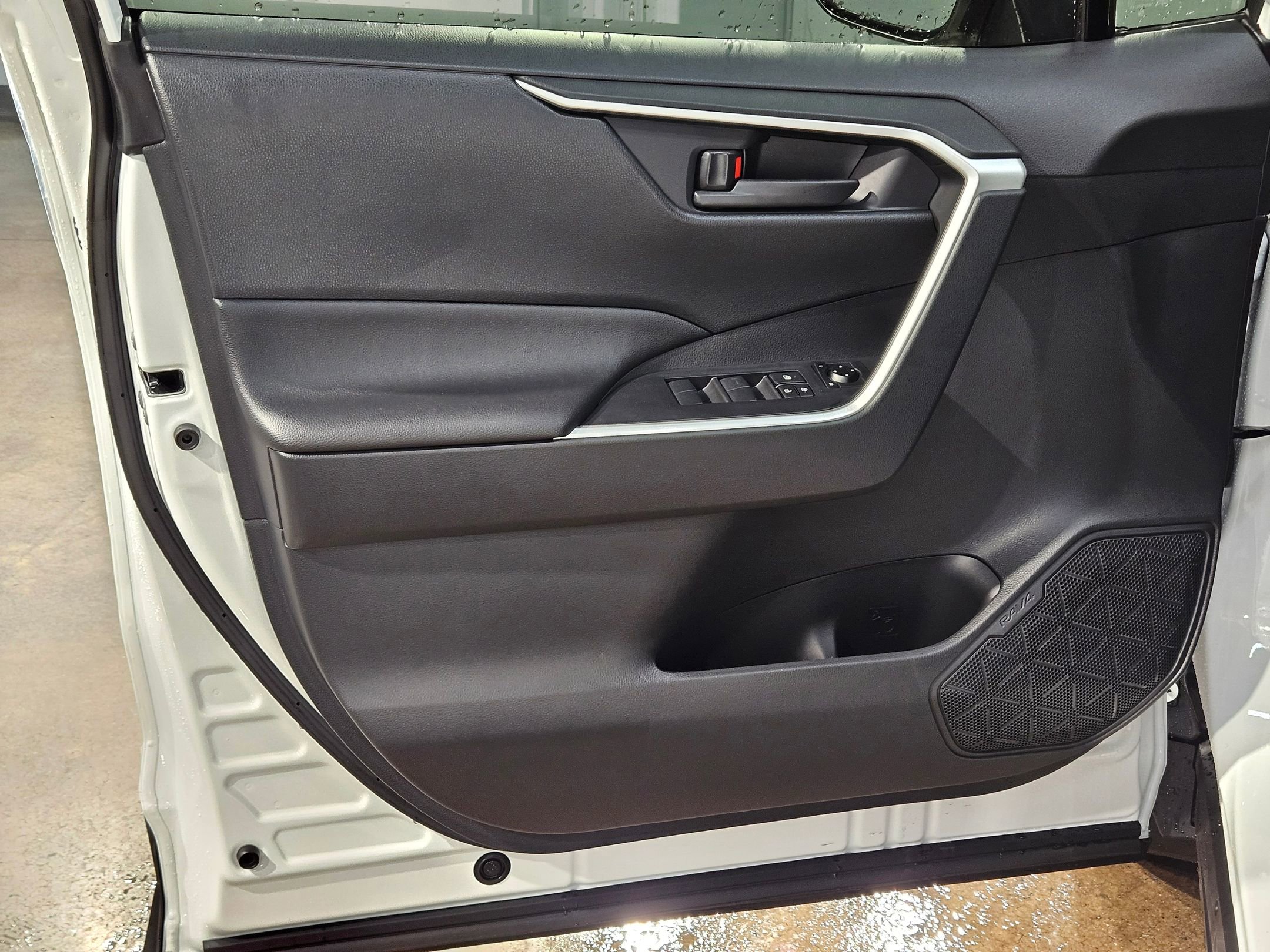 New 2025 Toyota RAV4 LE image 11