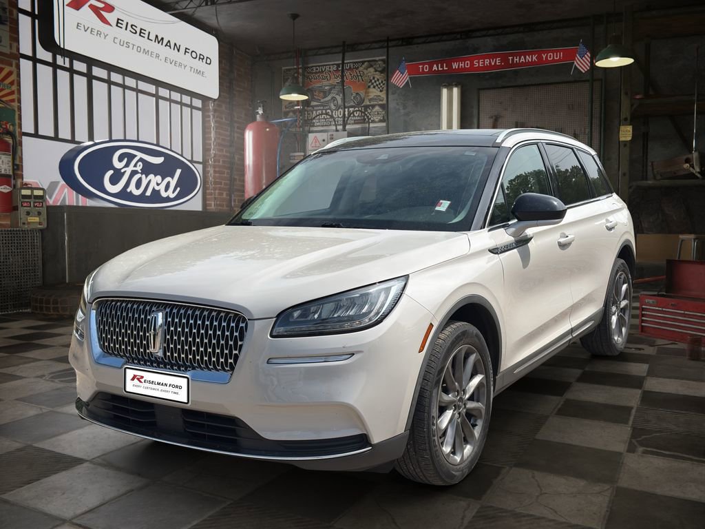 Used 2020 Lincoln Corsair FWD w/ Premium Package image 2
