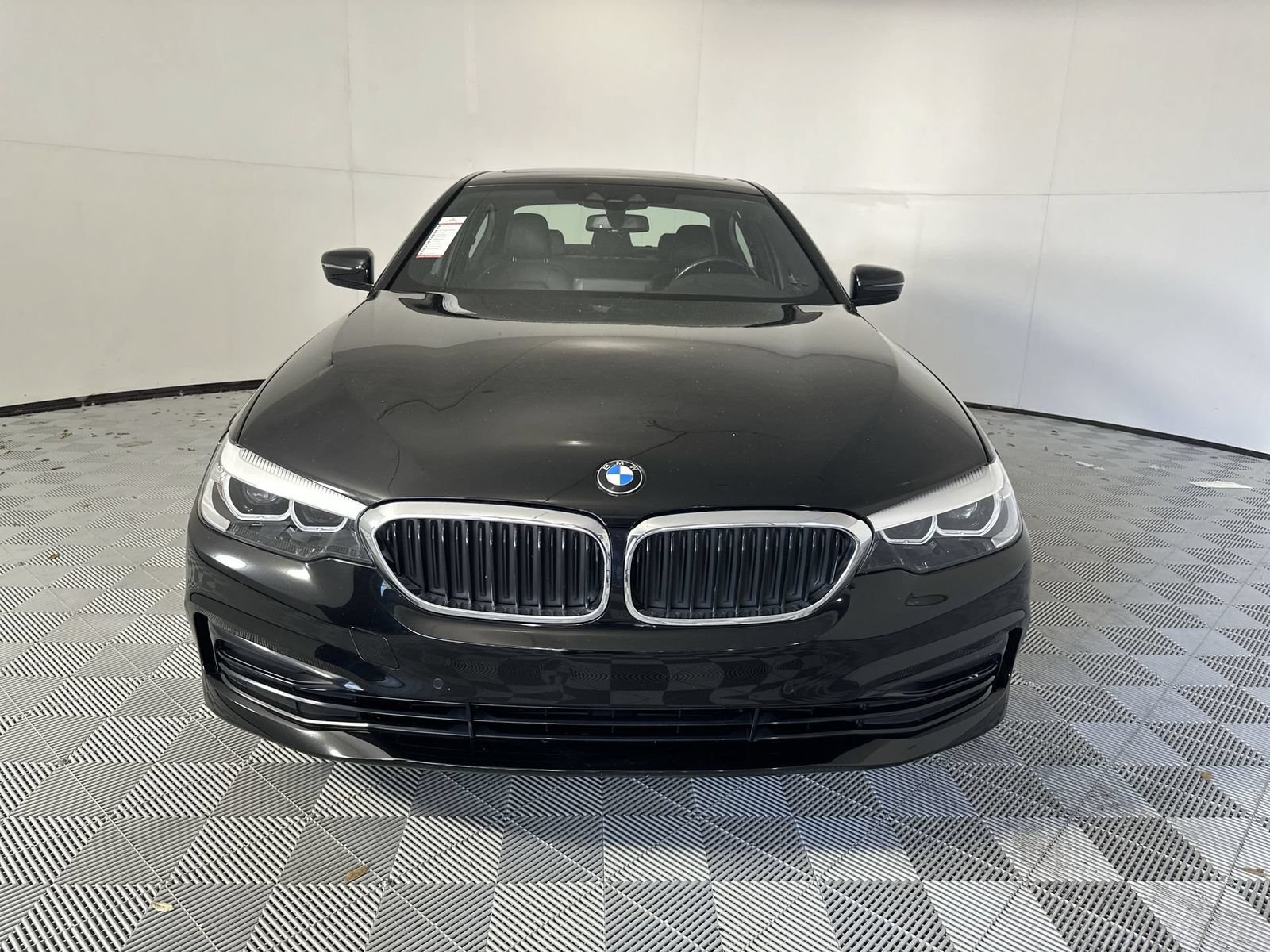 Used 2019 BMW 530i RWD image 3