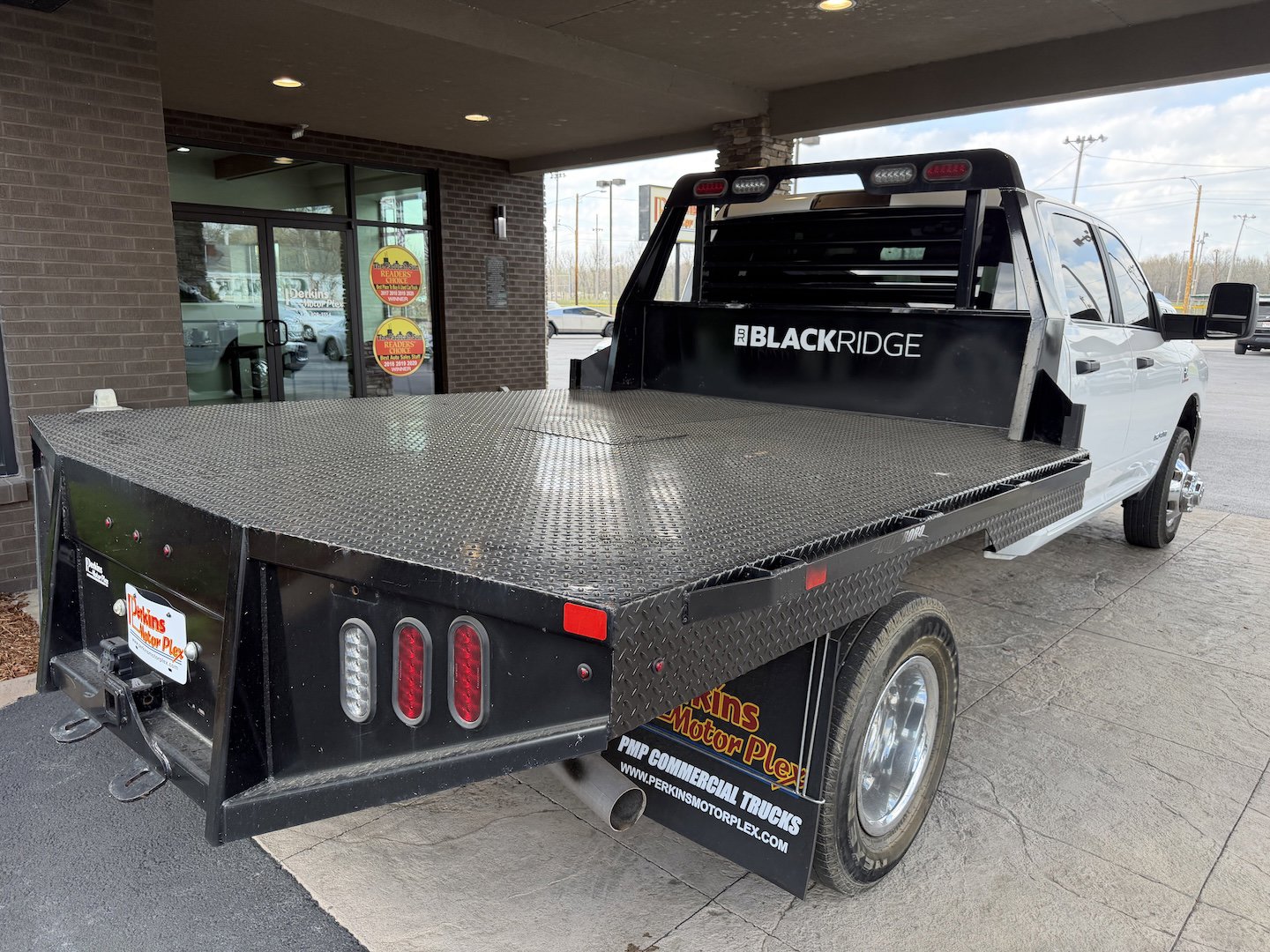 Used 2024 RAM 3500 SLT w/ Quick Order Package 2YG SLT image 7