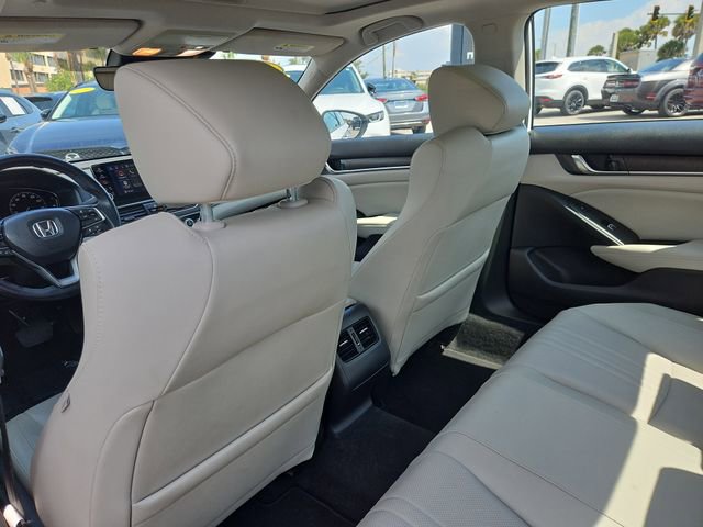 Used 2018 Honda Accord Touring image 10