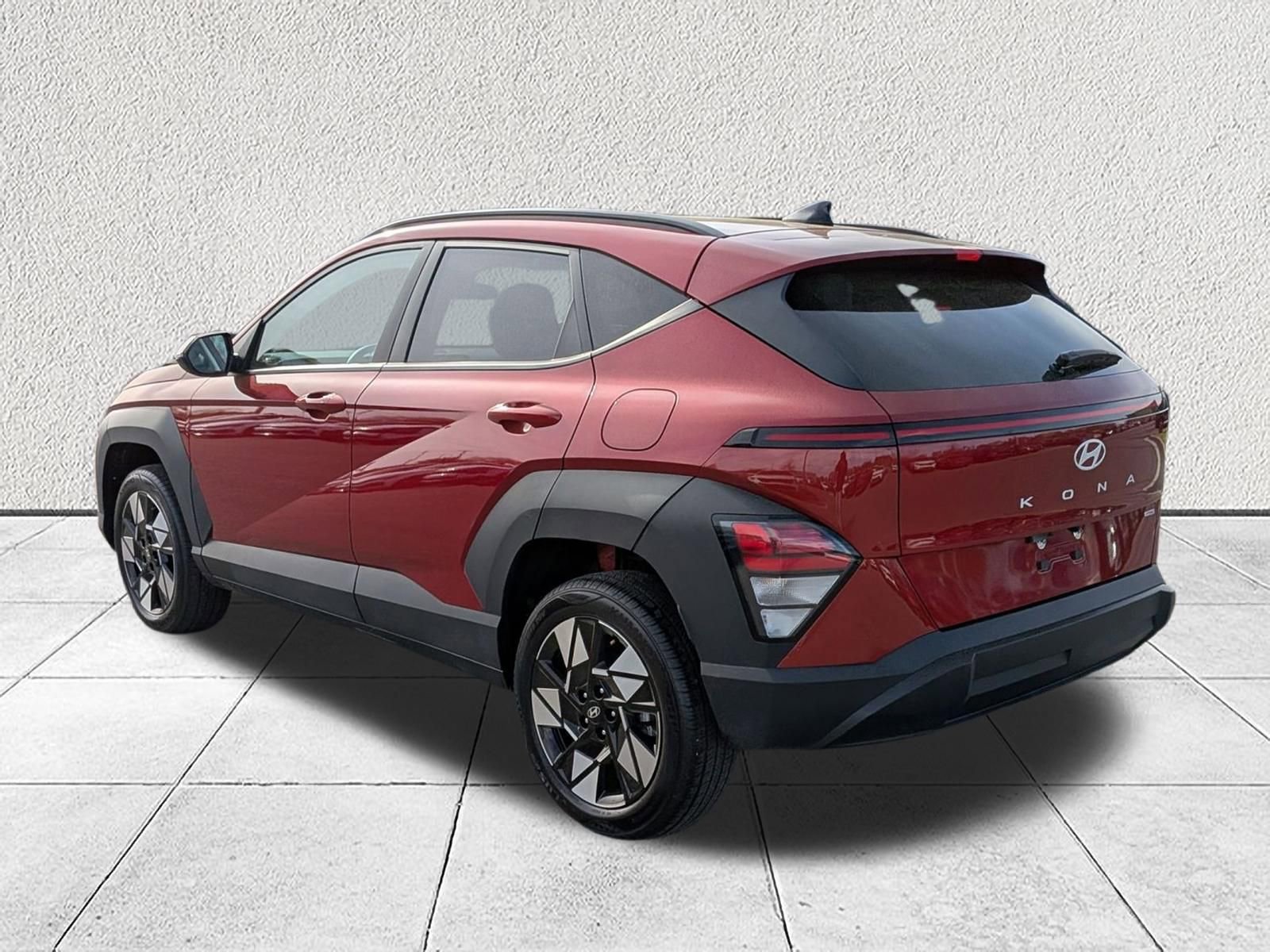 Used 2025 Hyundai Kona SEL image 5