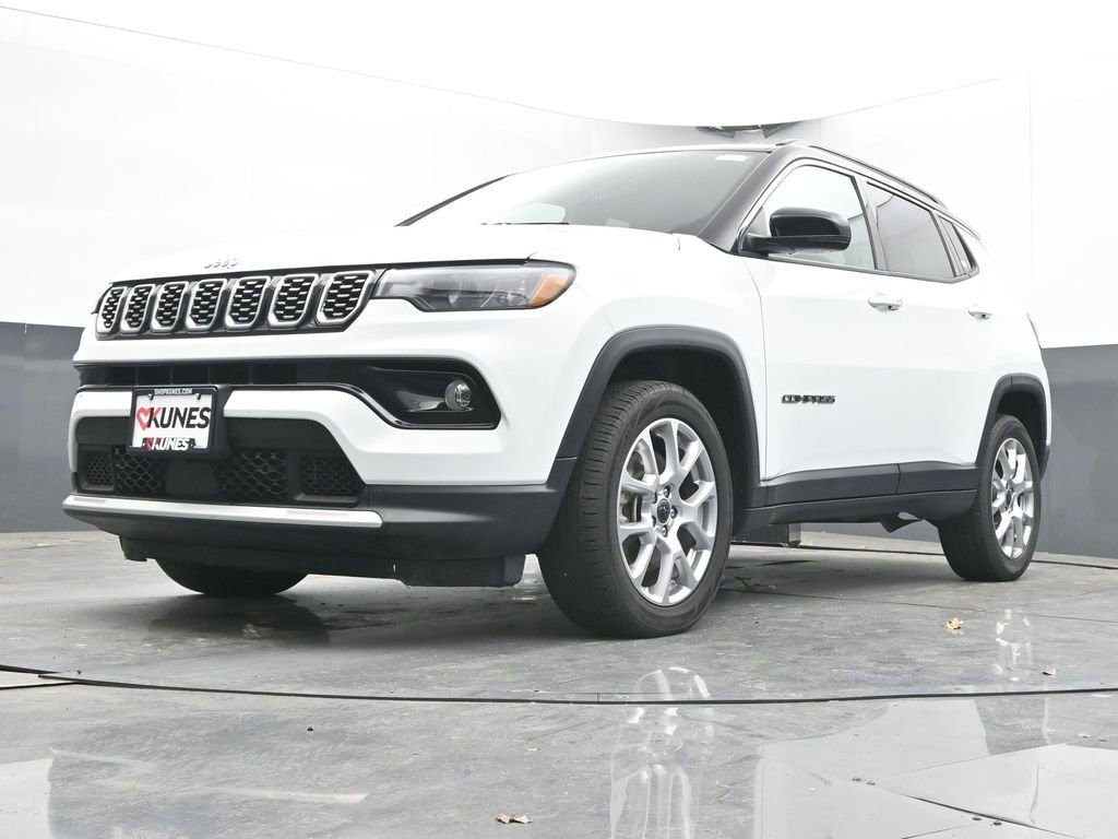 Used 2025 Jeep Compass Limited AWD/4WD image 49