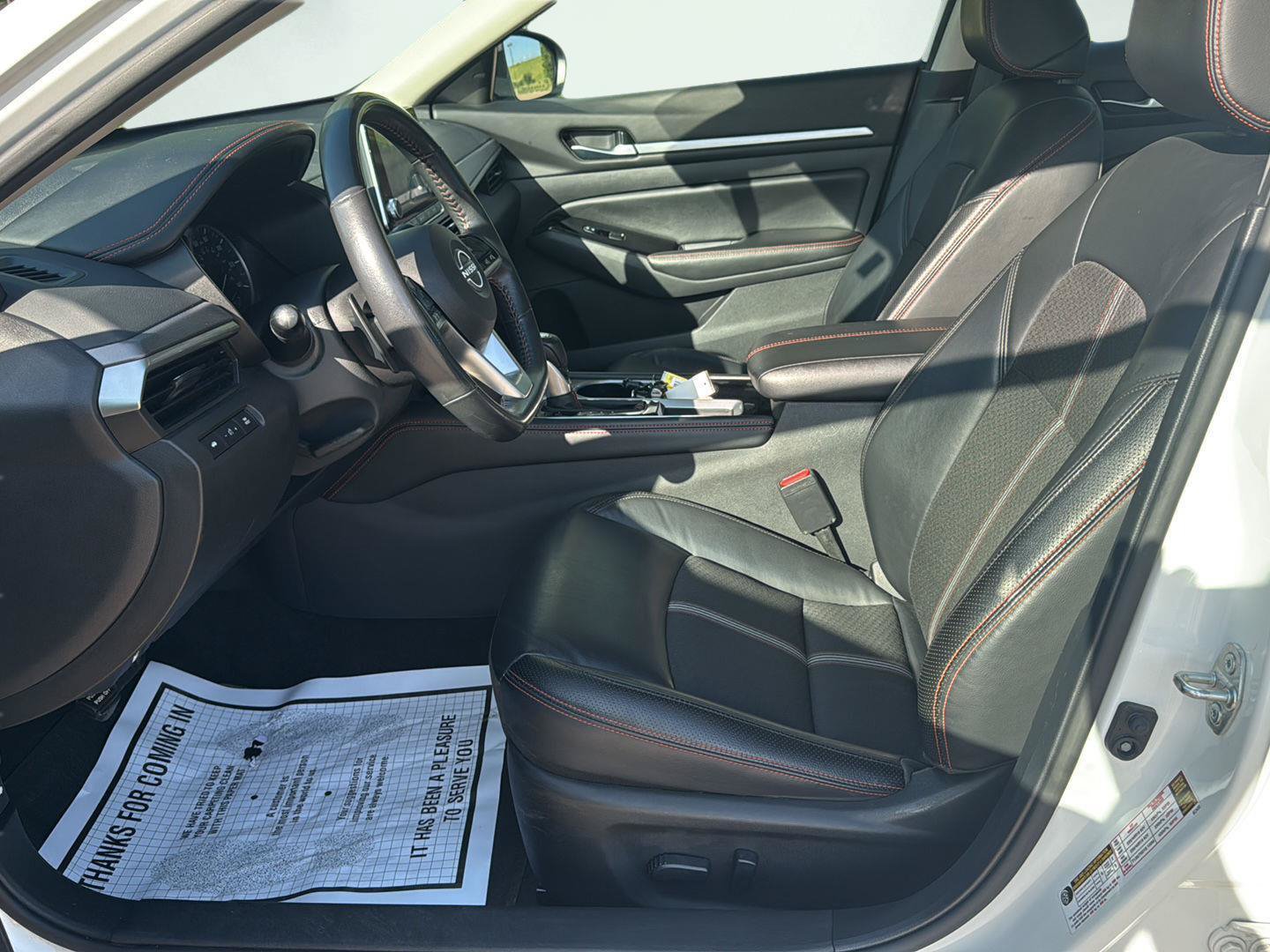 Used 2024 Nissan Altima 2.5 SR FWD image 12