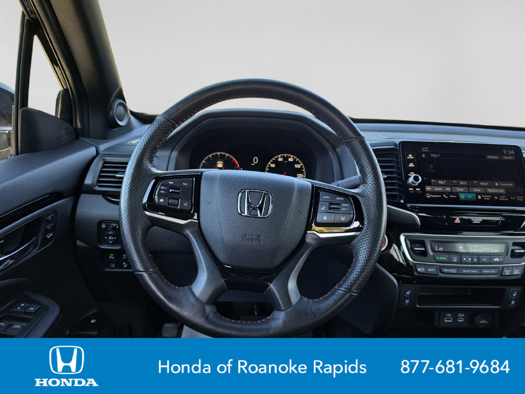 Used 2025 Honda Ridgeline Black Edition image 13