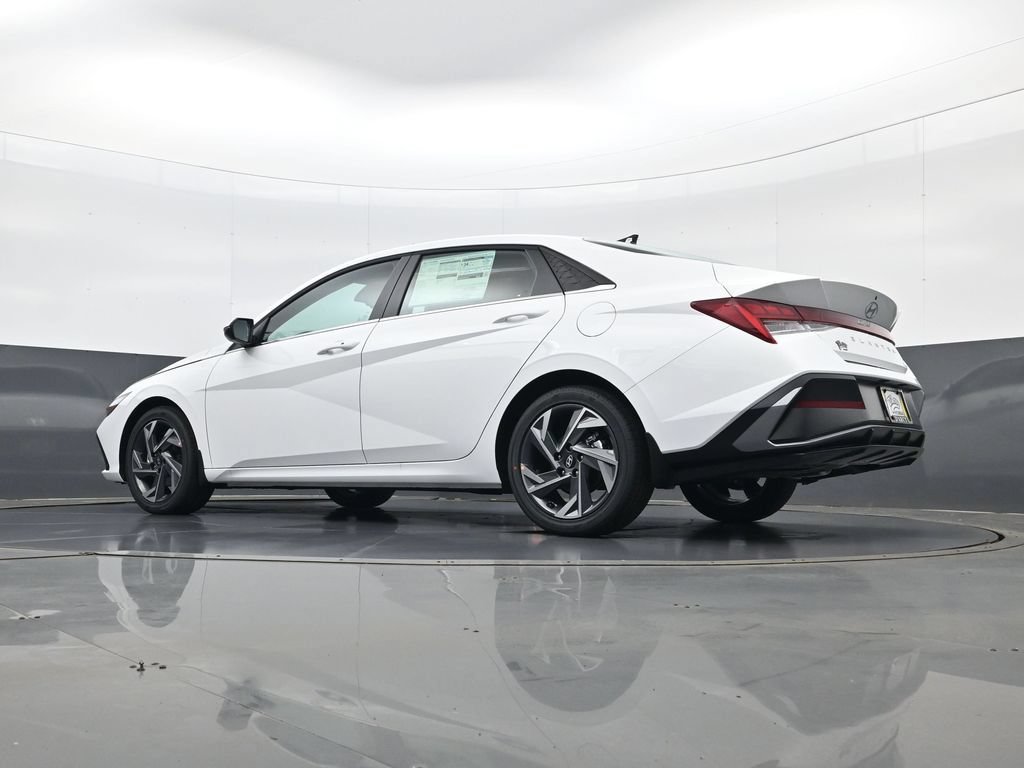 New 2026 Hyundai Elantra Limited FWD image 27