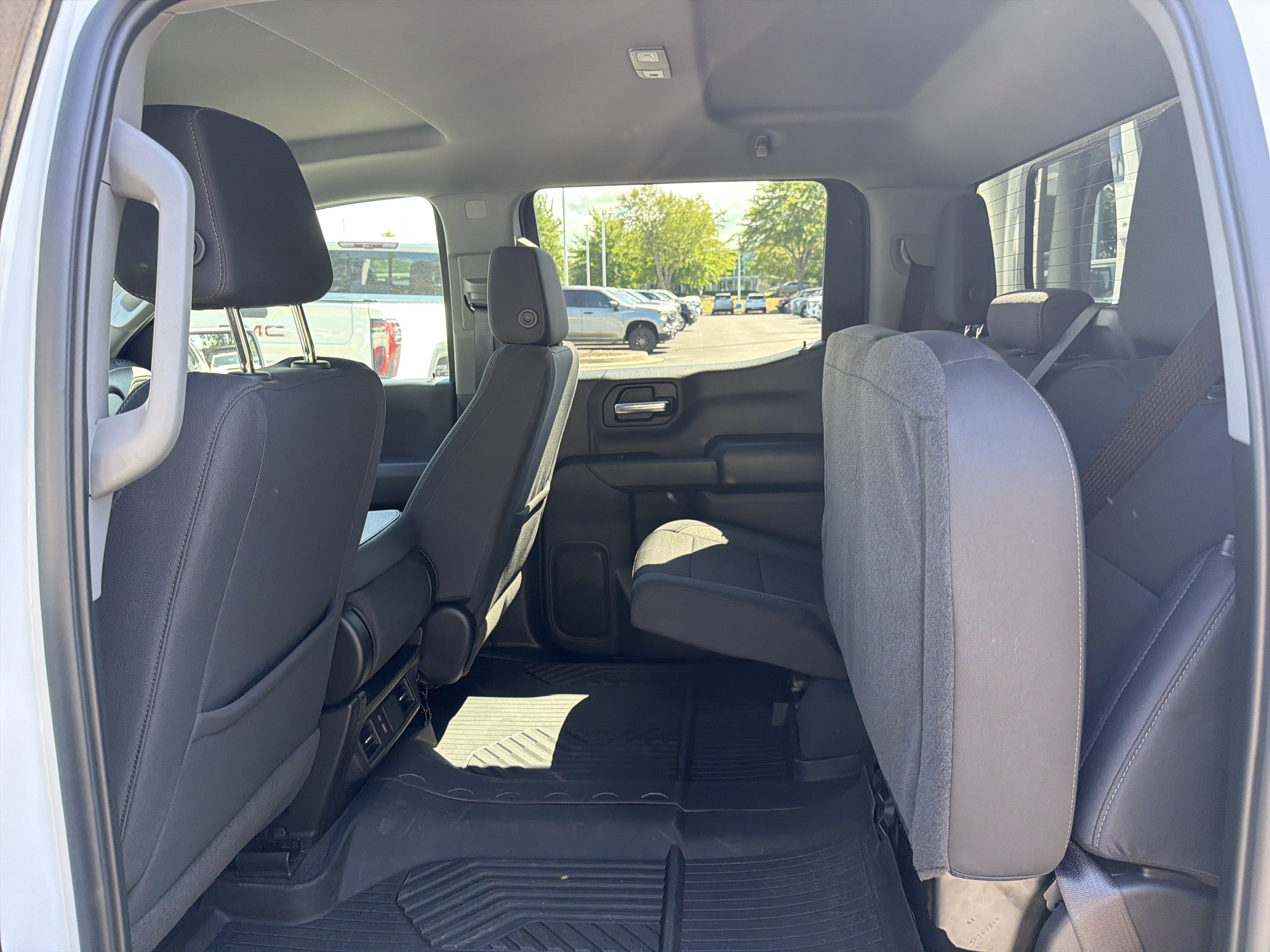 Used 2024 Chevrolet Silverado 1500 Custom AWD/4WD image 33