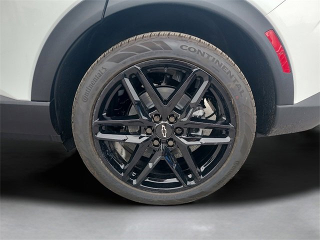 New 2026 Chevrolet Equinox EV LT w/ LPO, Blackout Package image 11