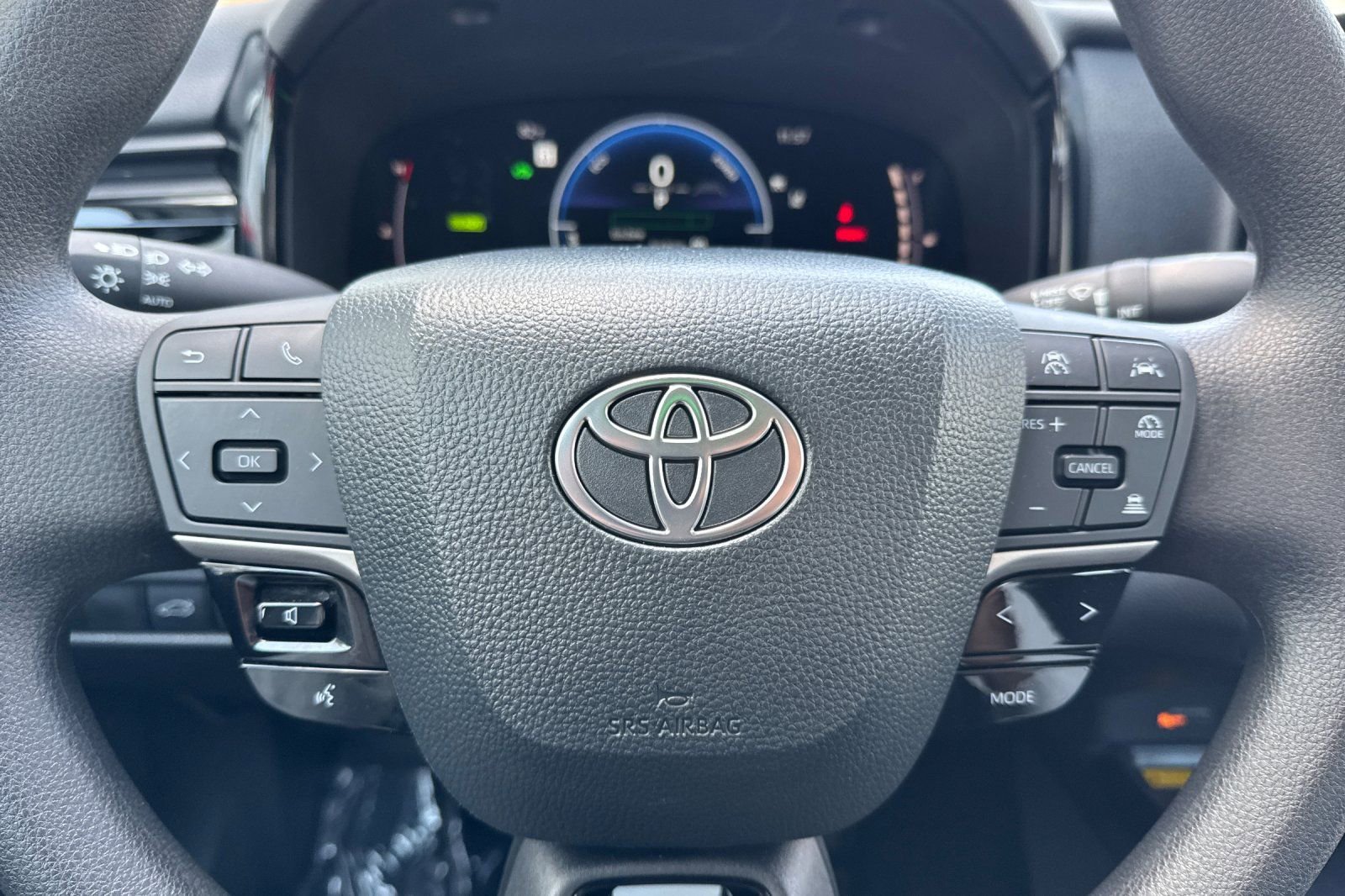 Certified 2025 Toyota Camry LE FWD image 28