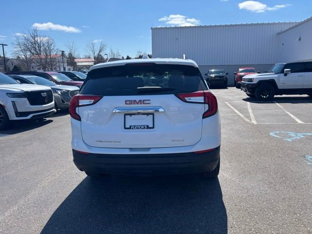 Used 2024 GMC Terrain SLE w/ Driver Convenience Package image 7
