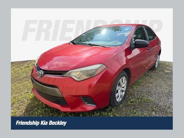 Used 2015 Toyota Corolla LE FWD image 1