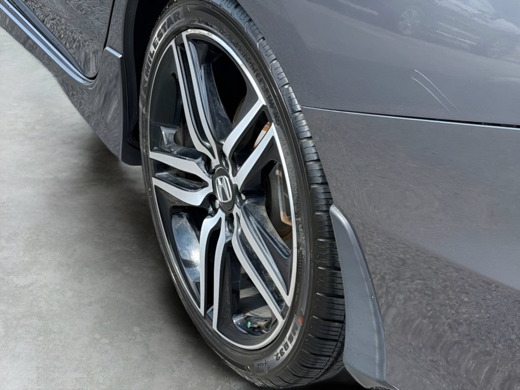 Used 2017 Honda Accord Sport image 11
