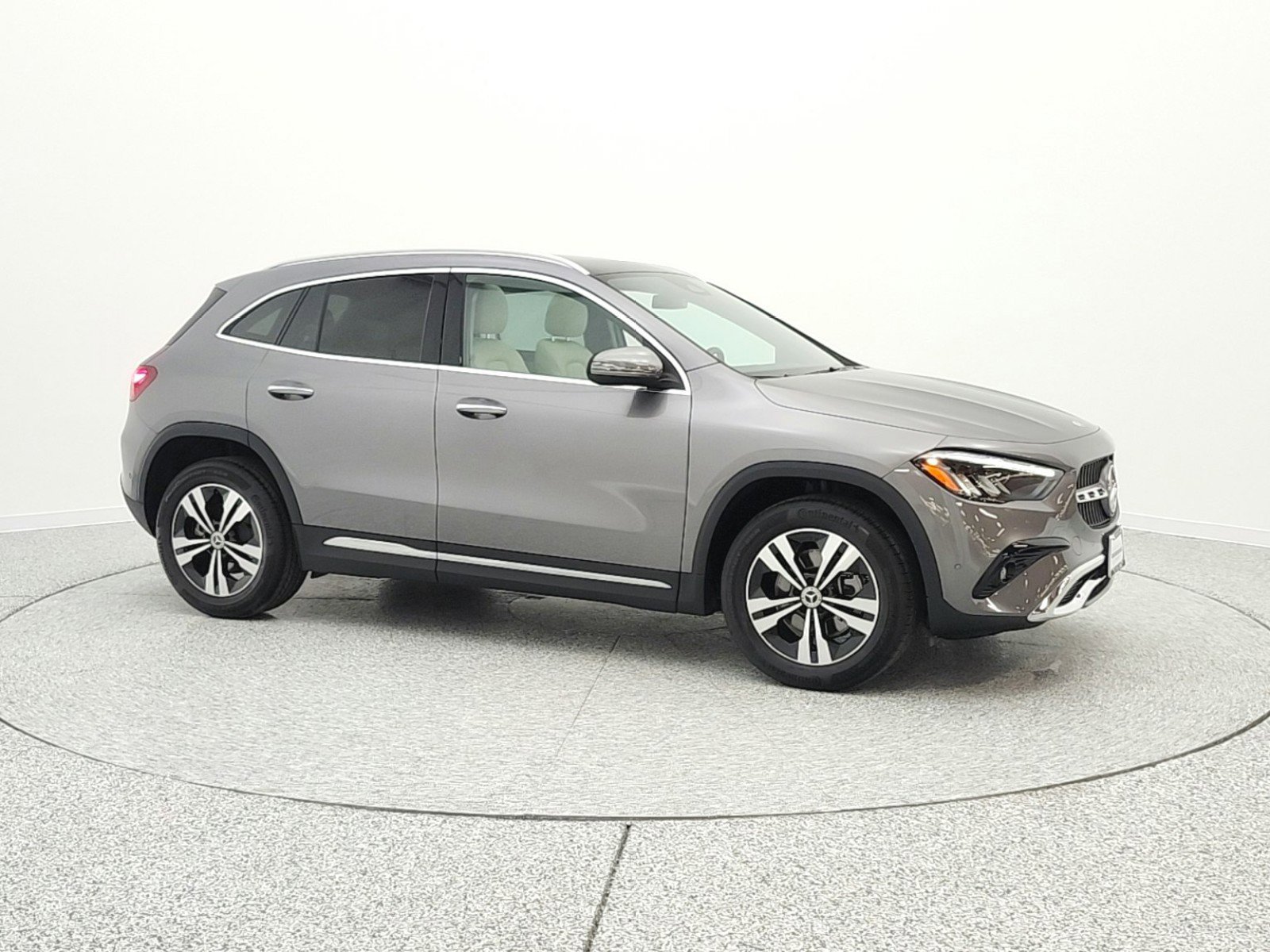 Used 2025 Mercedes-Benz GLA 250 image 3