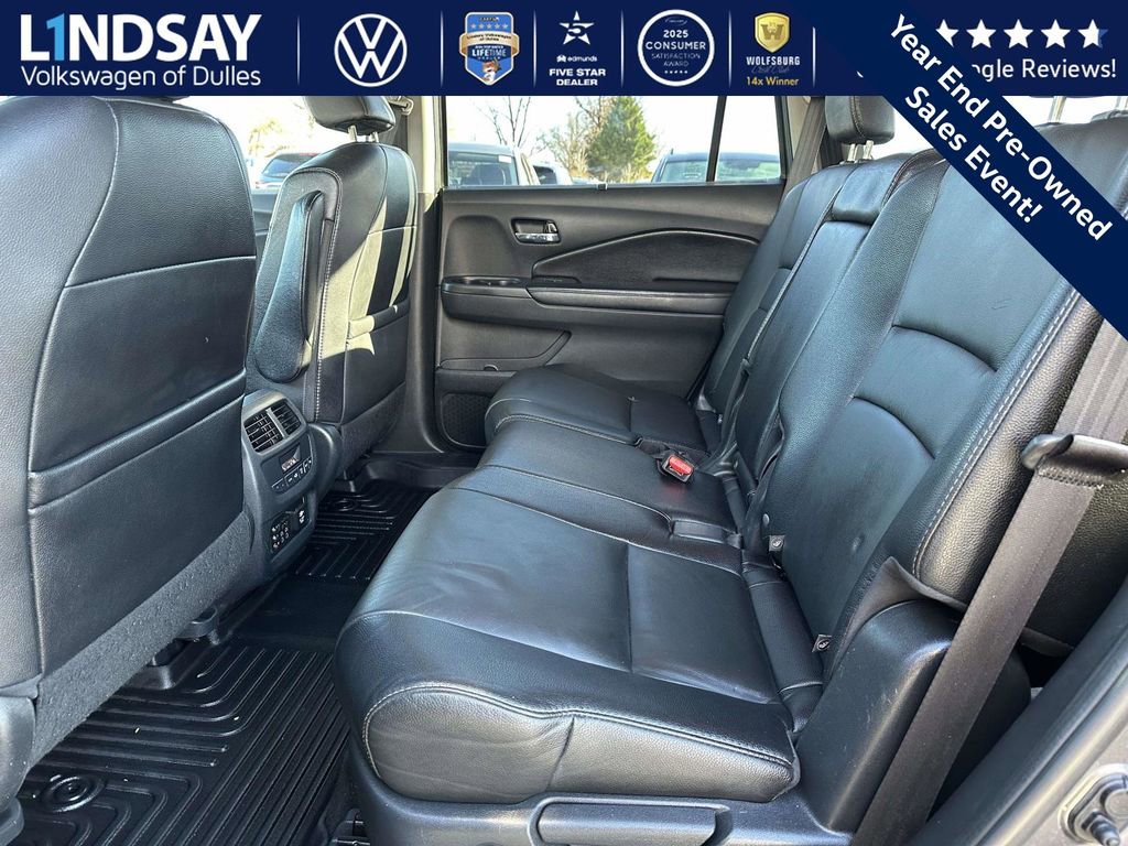 Used 2016 Honda Pilot Touring image 14