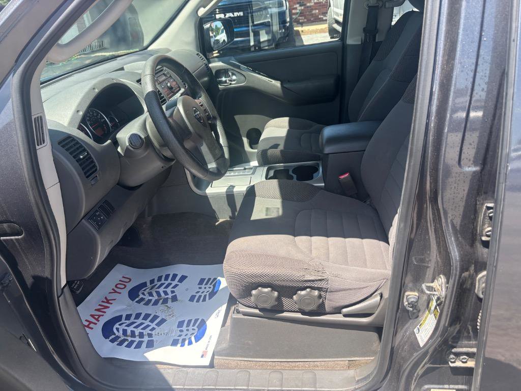 Used 2012 Nissan Pathfinder S image 11