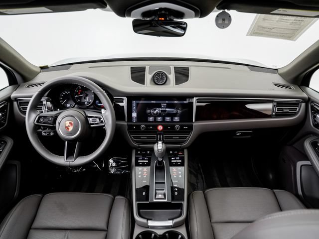 Certified 2026 Porsche Macan AWD/4WD image 20