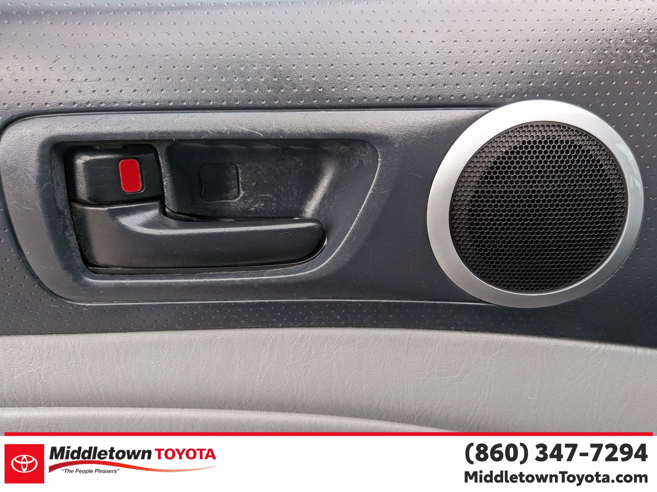 Used 2015 Toyota Tacoma 4x4 Double Cab w/ Limited Package image 11