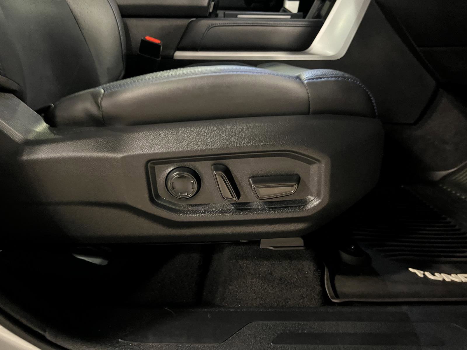 Used 2022 Toyota Tundra Platinum AWD/4WD image 41