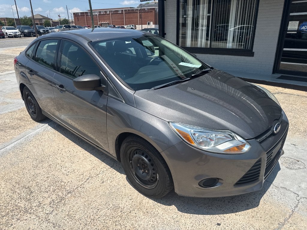 Used 2012 Ford Focus S FWD image 2