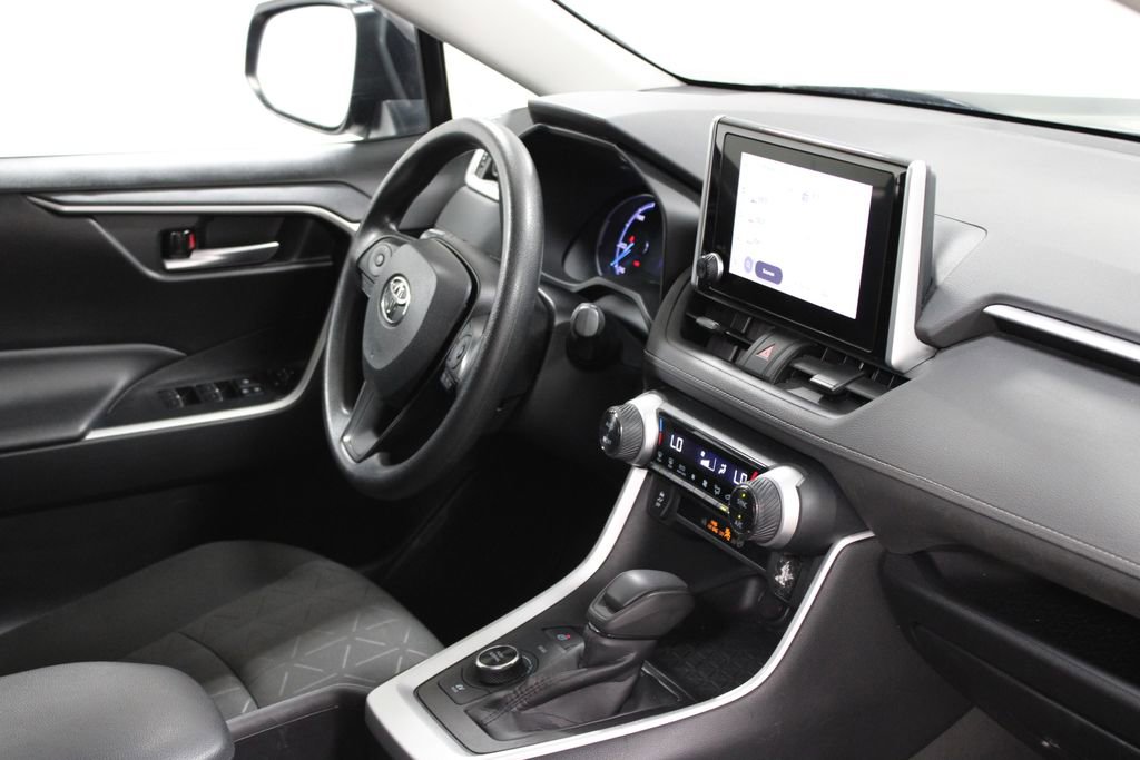 Used 2024 Toyota RAV4 AWD Hybrid image 28