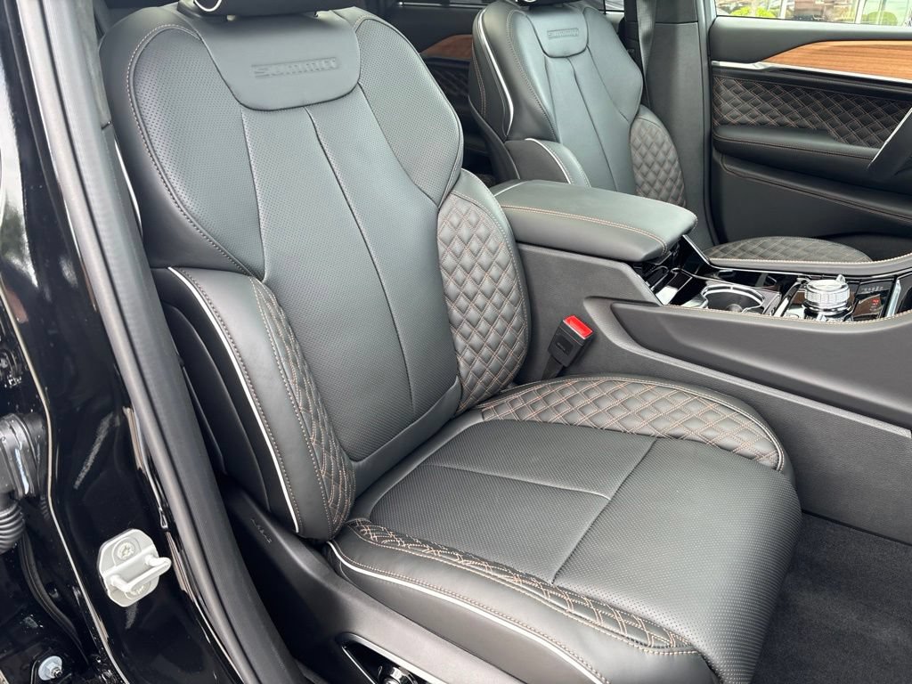 New 2027 Jeep Grand Cherokee Summit AWD/4WD image 31
