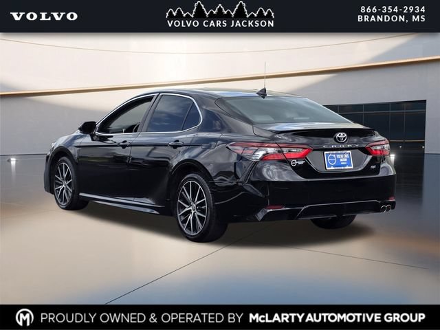 Used 2022 Toyota Camry SE FWD image 6