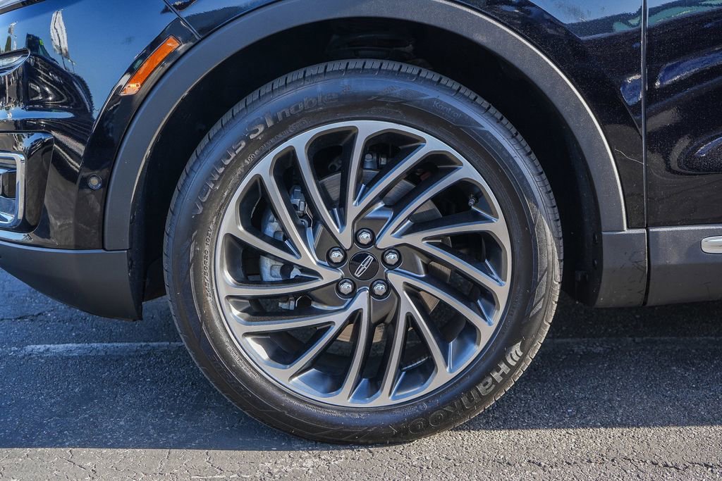 Used 2020 Lincoln Nautilus Reserve w/ Equipment Group 201A AWD/4WD image 13