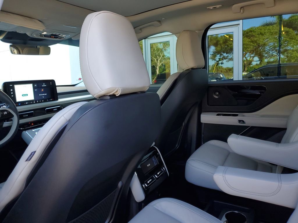 Certified 2025 Lincoln Aviator Reserve w/ Illumination Package image 10