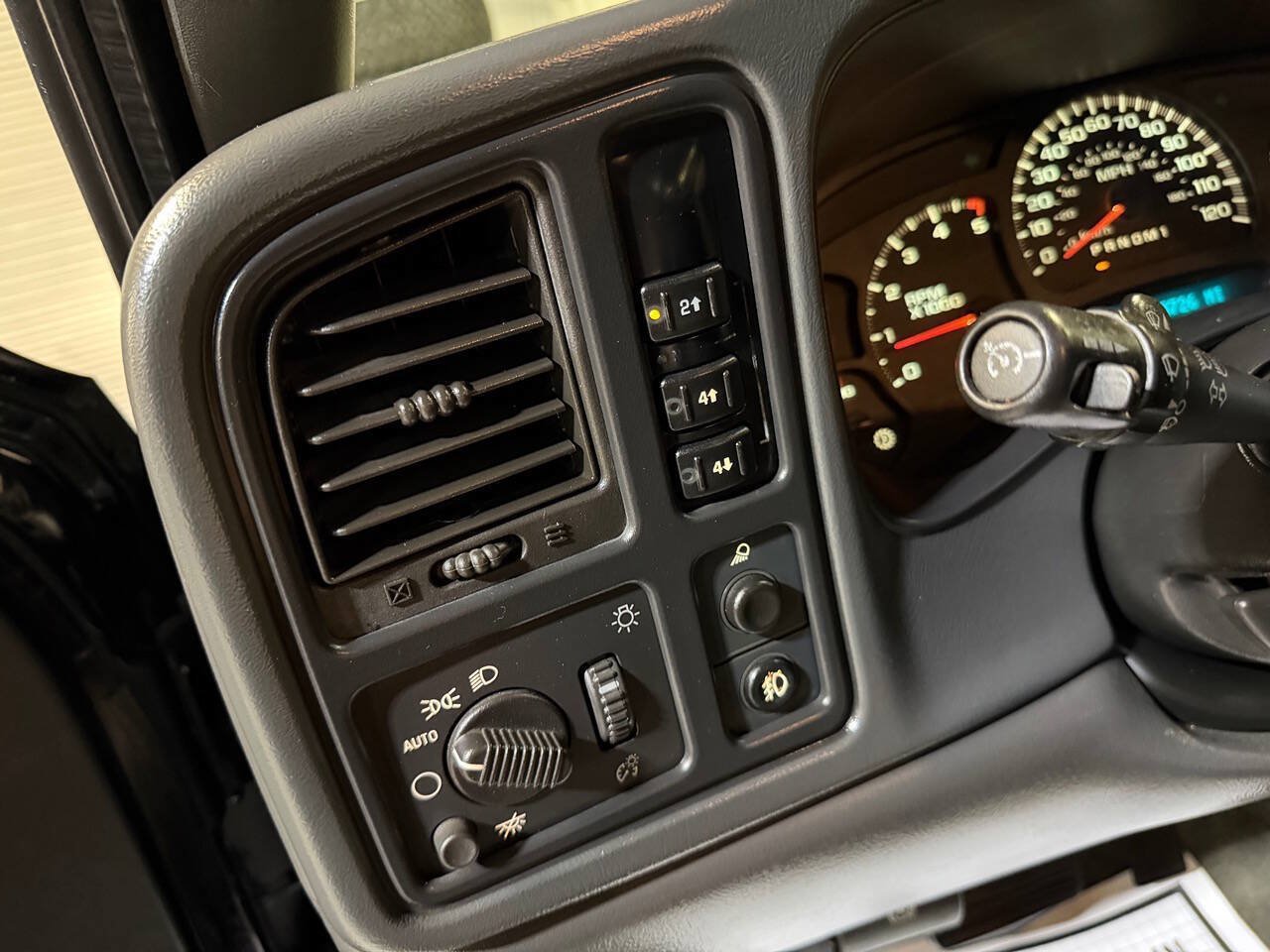 Used 2007 GMC Sierra 2500 SLE w/ Heavy-Duty Power Package AWD/4WD image 20
