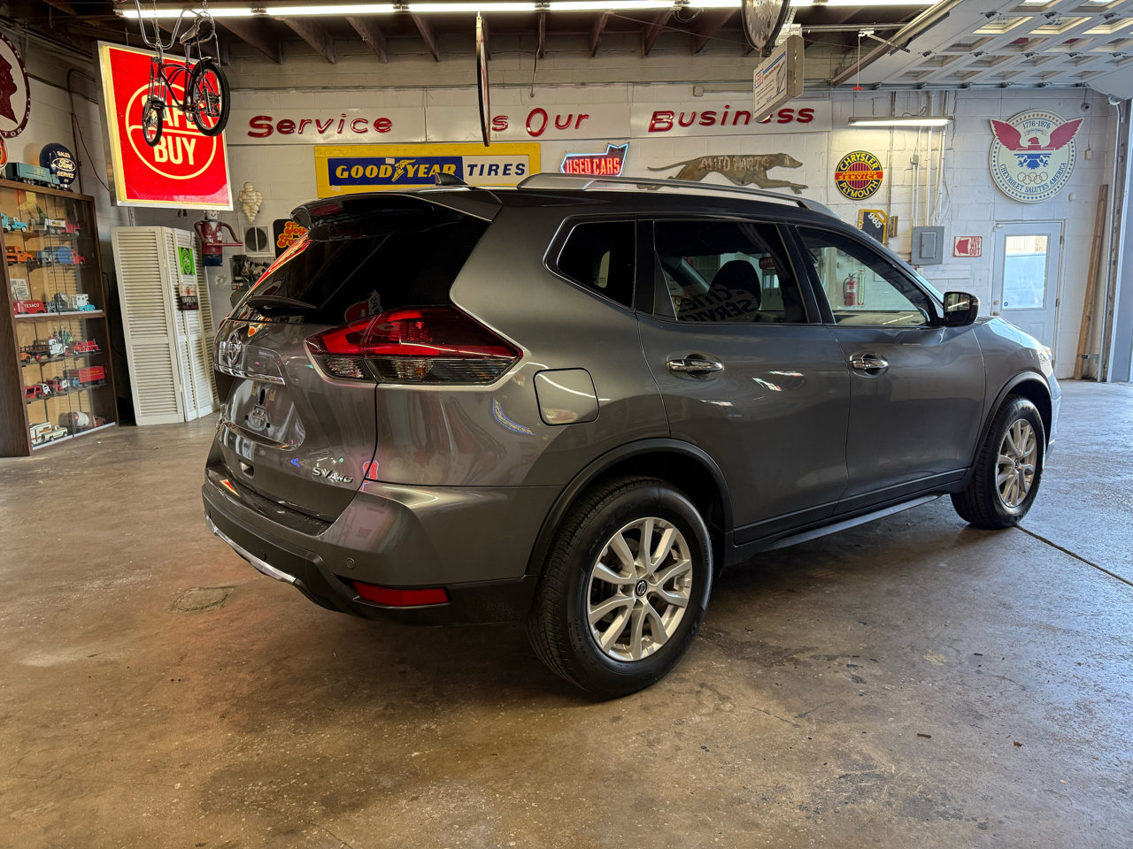 Used 2020 Nissan Rogue SV image 5