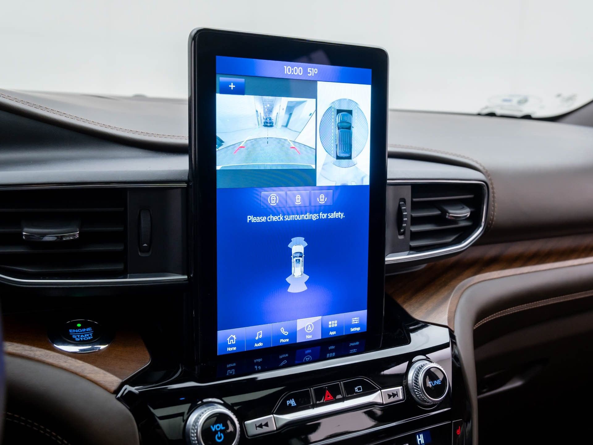 Used 2021 Ford Explorer King Ranch w/ Premium Technology Package image 28