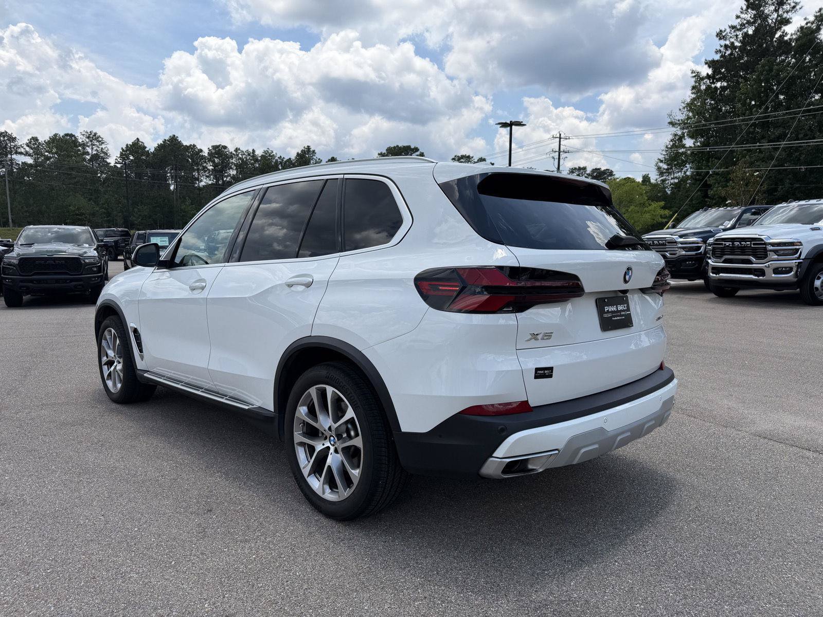 Used 2026 BMW X5 sDrive40i RWD image 4