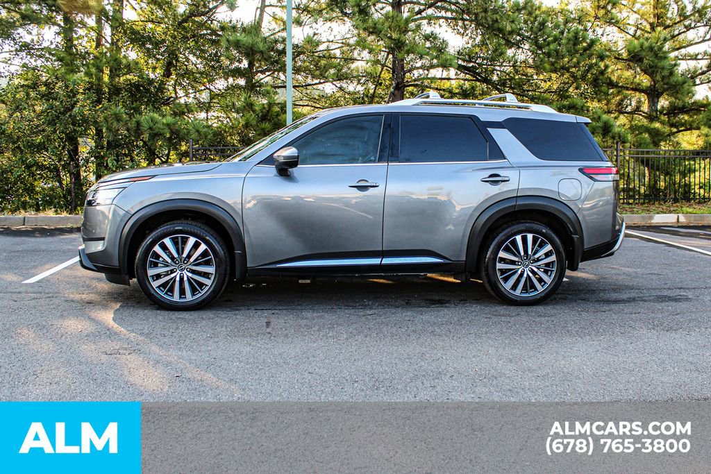 Used 2022 Nissan Pathfinder Platinum w/ Cargo Package image 7