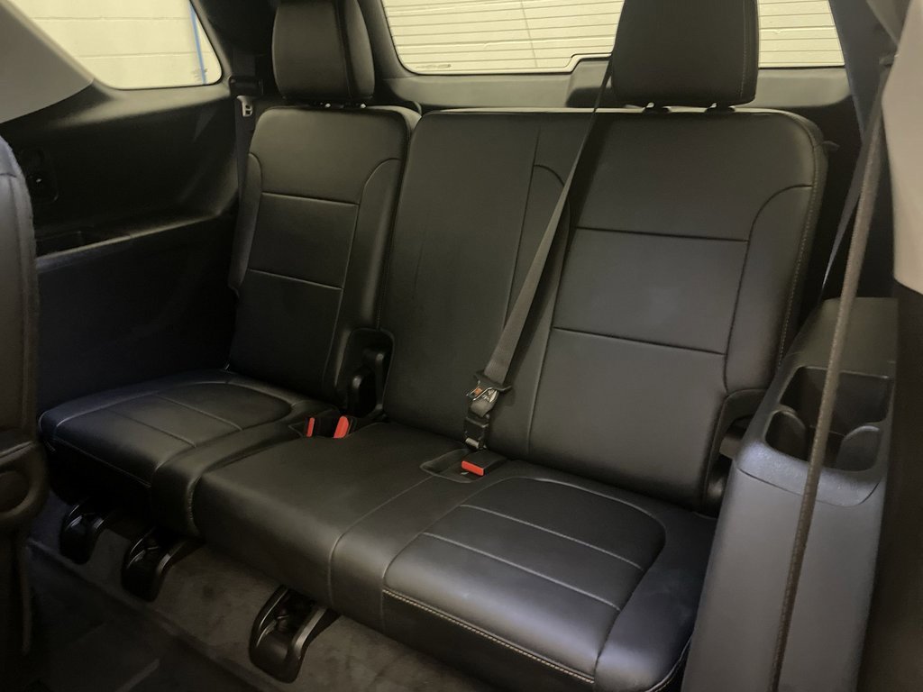 Used 2019 Chevrolet Traverse Premier image 32