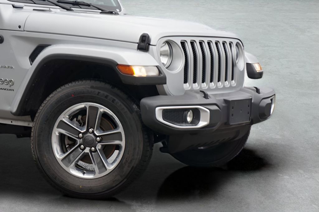 Used 2023 Jeep Wrangler Sahara image 2