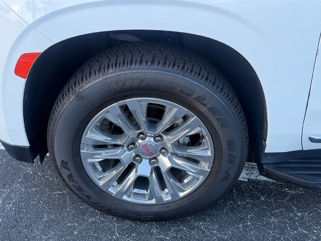 Used 2023 GMC Yukon Denali AWD/4WD image 21
