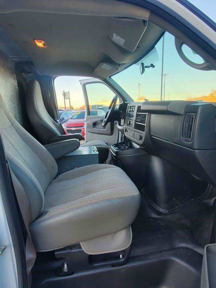 Used 2013 Chevrolet Express 1500 AWD w/ Power Package image 15