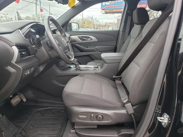 Used 2022 Chevrolet Traverse LT image 11
