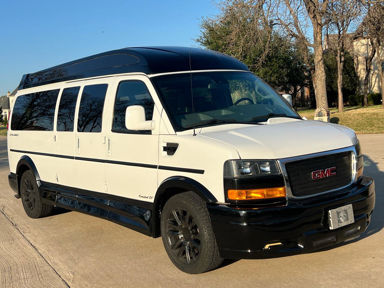 Used 2019 GMC Savana 2500 Extended w/ Enhanced Convenience Package image 5