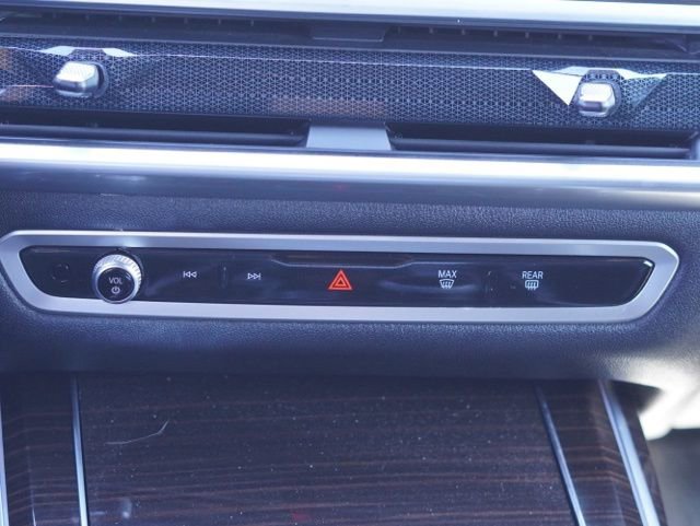 Used 2024 BMW X7 xDrive40i w/ M Sport Package image 30