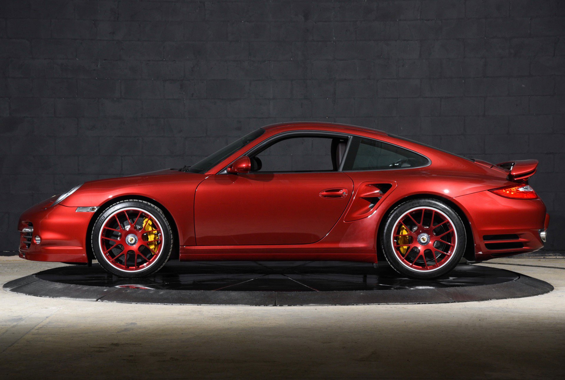 Used 2011 Porsche 911 Turbo S AWD/4WD image 14