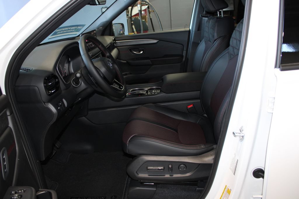 New 2026 Honda Pilot Black Edition image 17