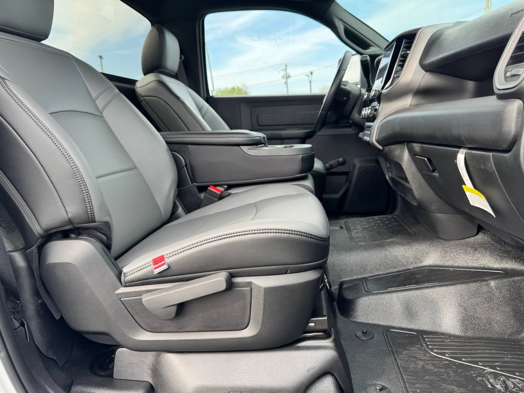 New 2026 RAM 3500 Tradesman w/ Chrome Appearance Group AWD/4WD image 14