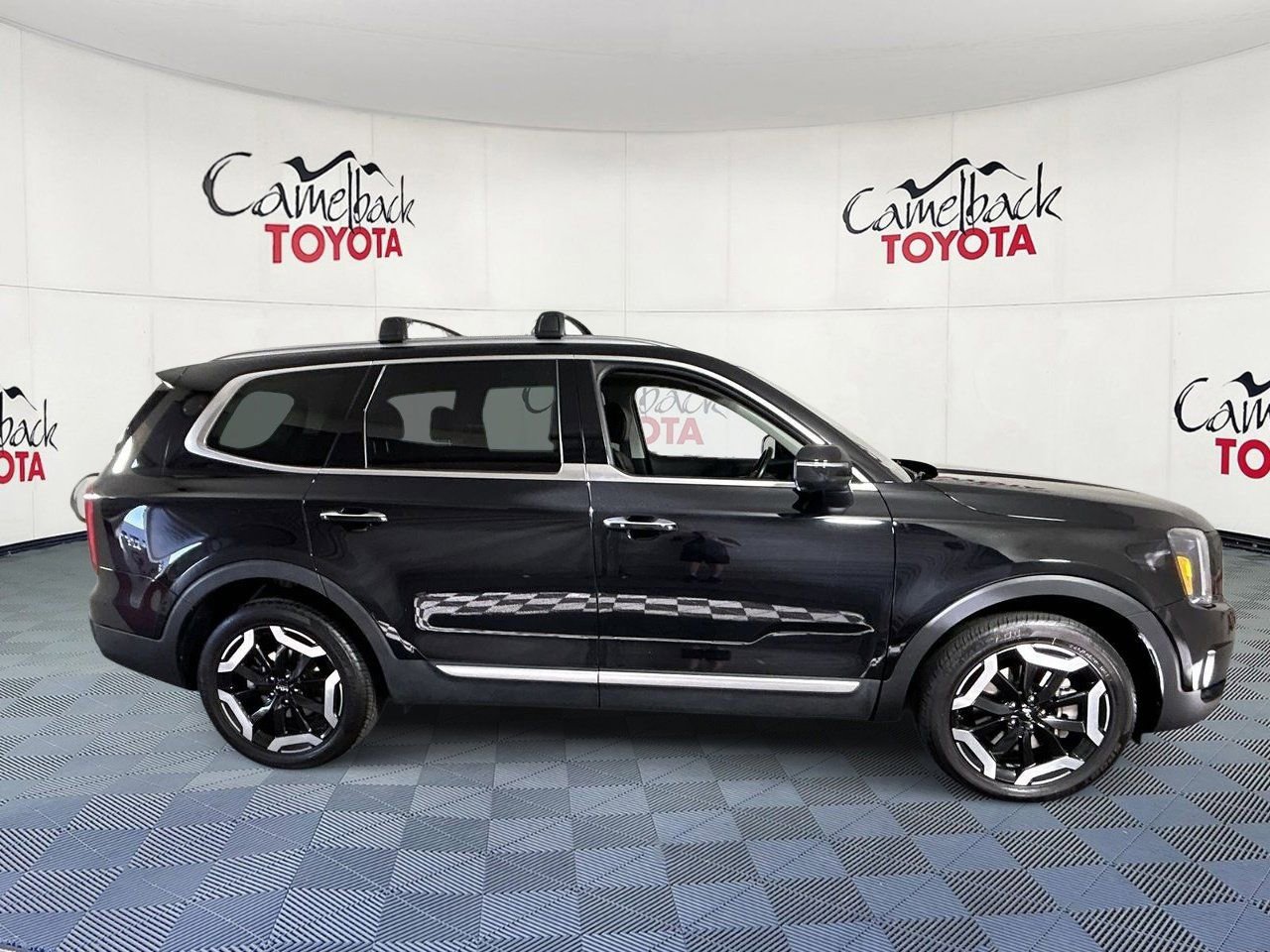 Used 2025 Kia Telluride S AWD/4WD image 9