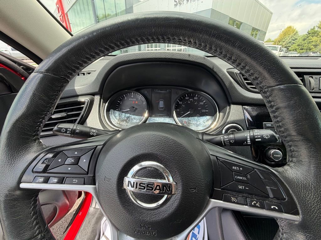 Used 2017 Nissan Rogue SL AWD/4WD image 10