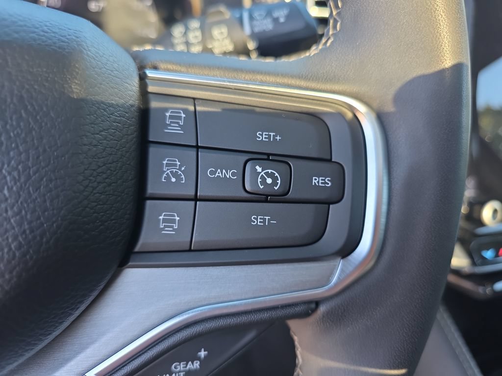 Used 2024 Jeep Wagoneer Series II AWD/4WD image 20
