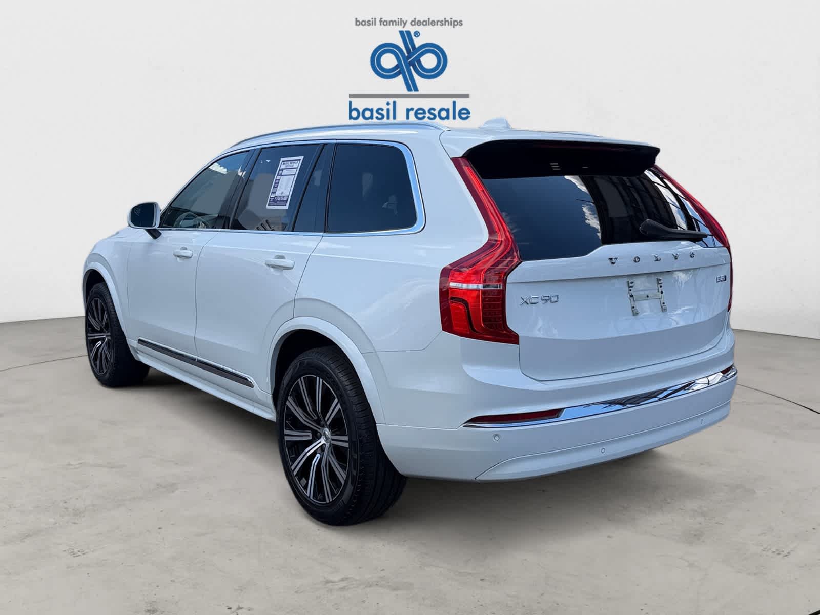 Used 2025 Volvo XC90 B5 Core AWD/4WD image 4