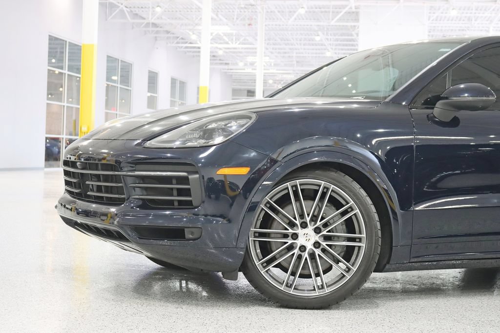 Used 2023 Porsche Cayenne S AWD/4WD image 2